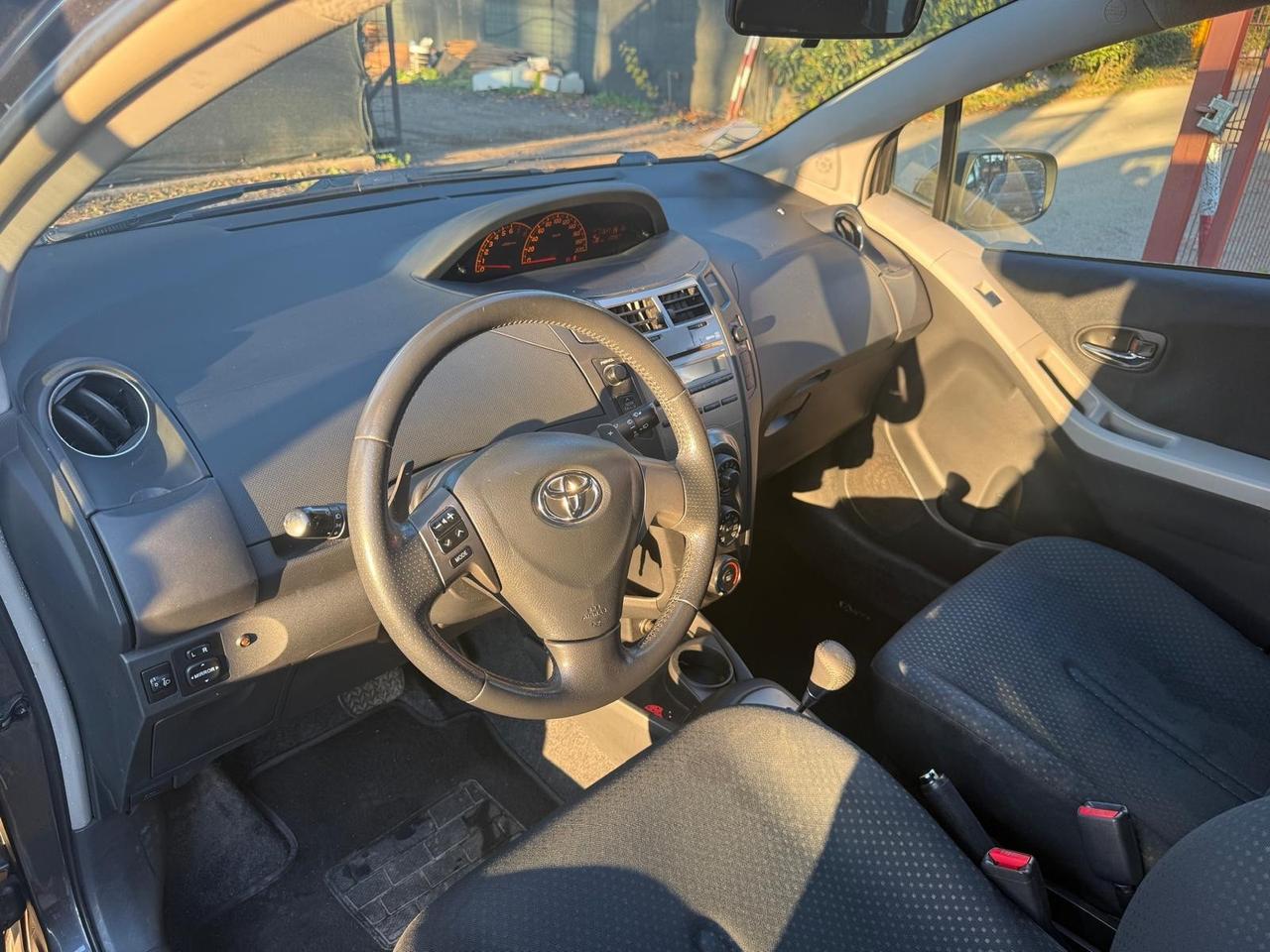 Toyota Yaris 1.3 5 porte