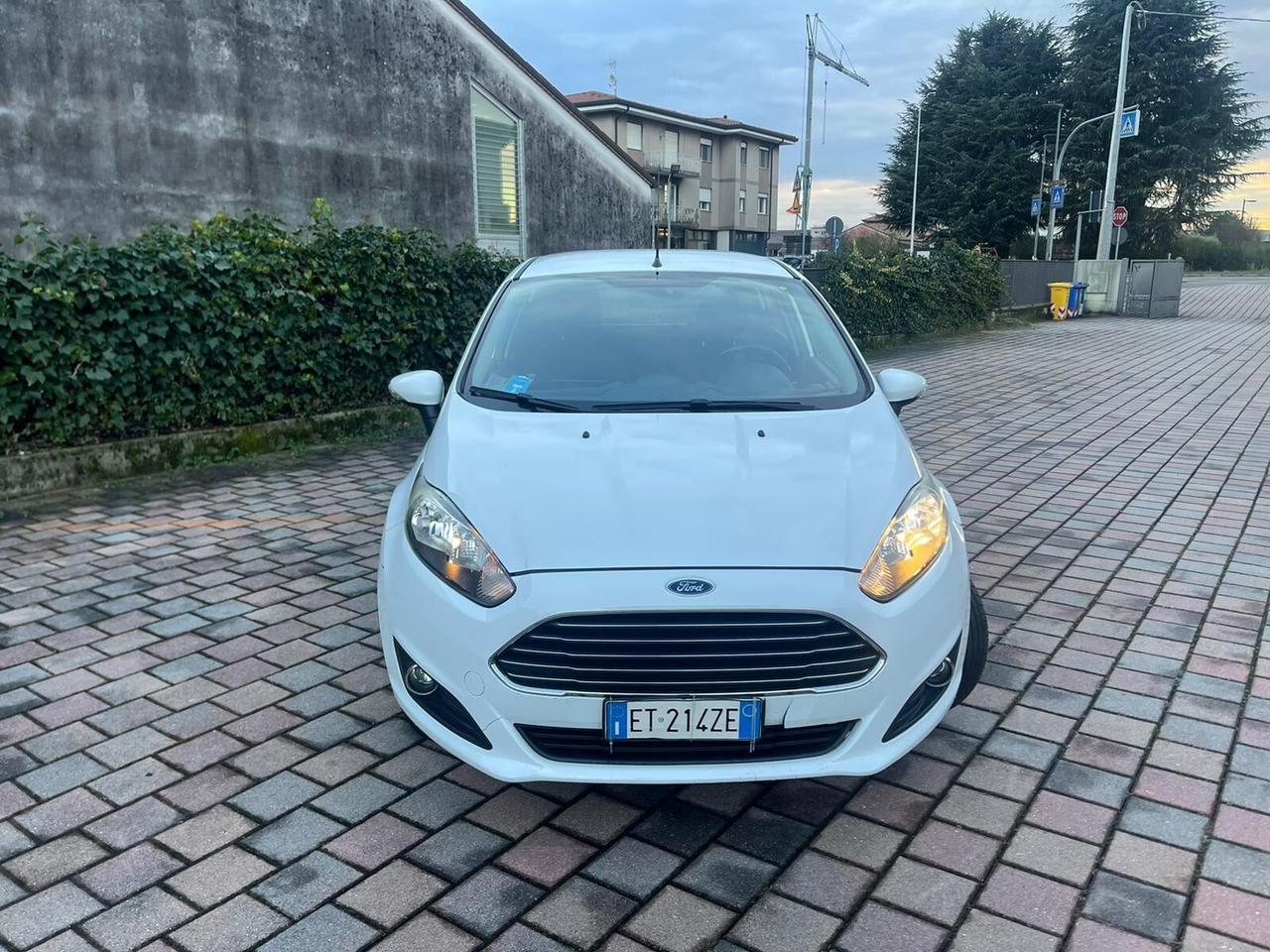 Ford Fiesta 1.4 5 porte Bz.- GPL