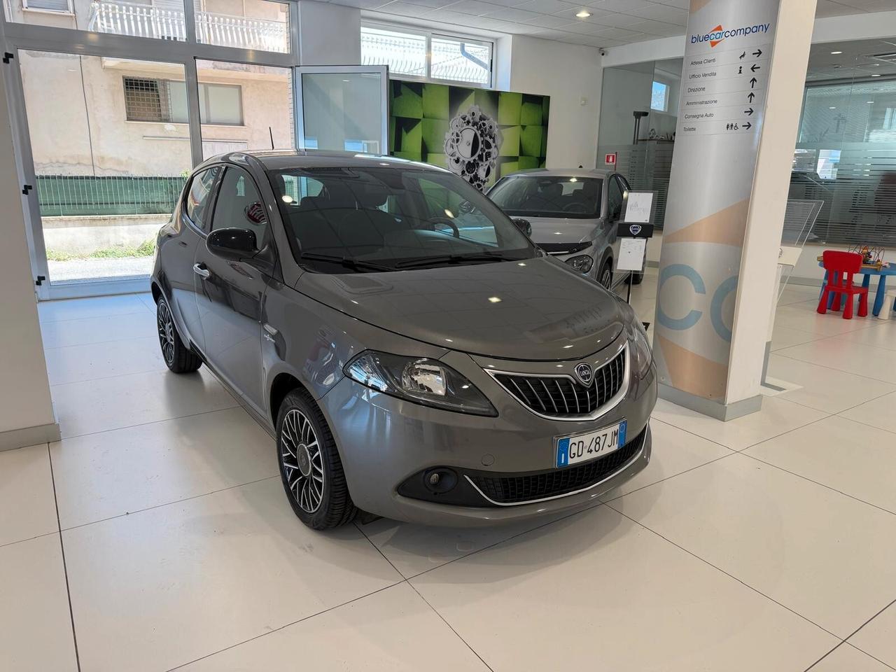 Lancia Ypsilon 1.0 FireFly 5 porte S&S Hybrid Ecochic Gold