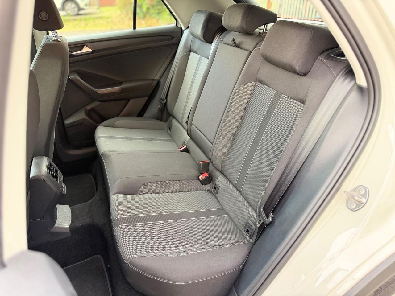 Volkswagen T-Roc Life 1.0 TSI #10898