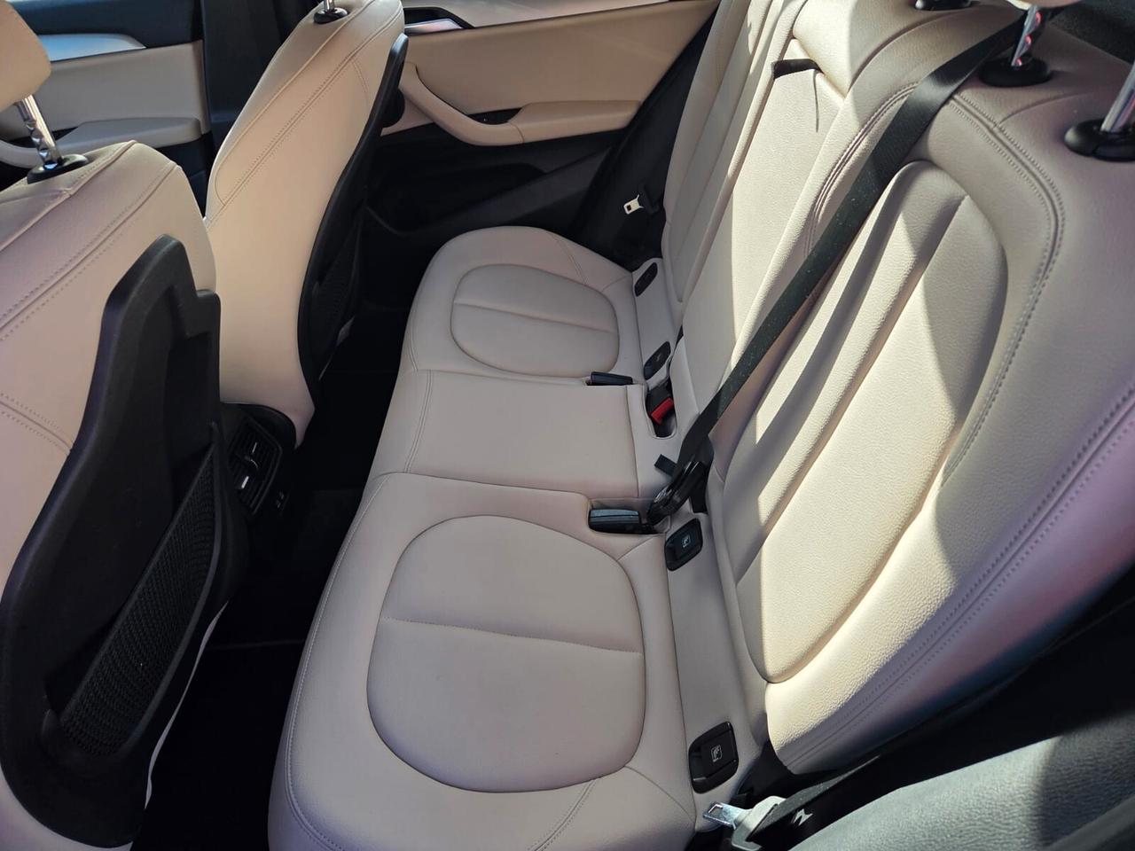 Bmw X2 xDrive20d Business-X - DA VETRINA