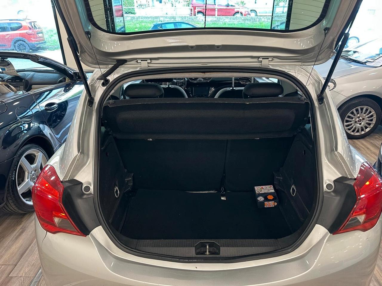 Opel Corsa 1.3 CDTI 95CV Coupé b-Color