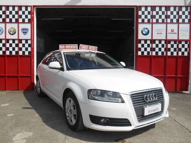 Audi A3 1.6 tdi Young Edition 90cv X NEOPATENTATI EURO 5