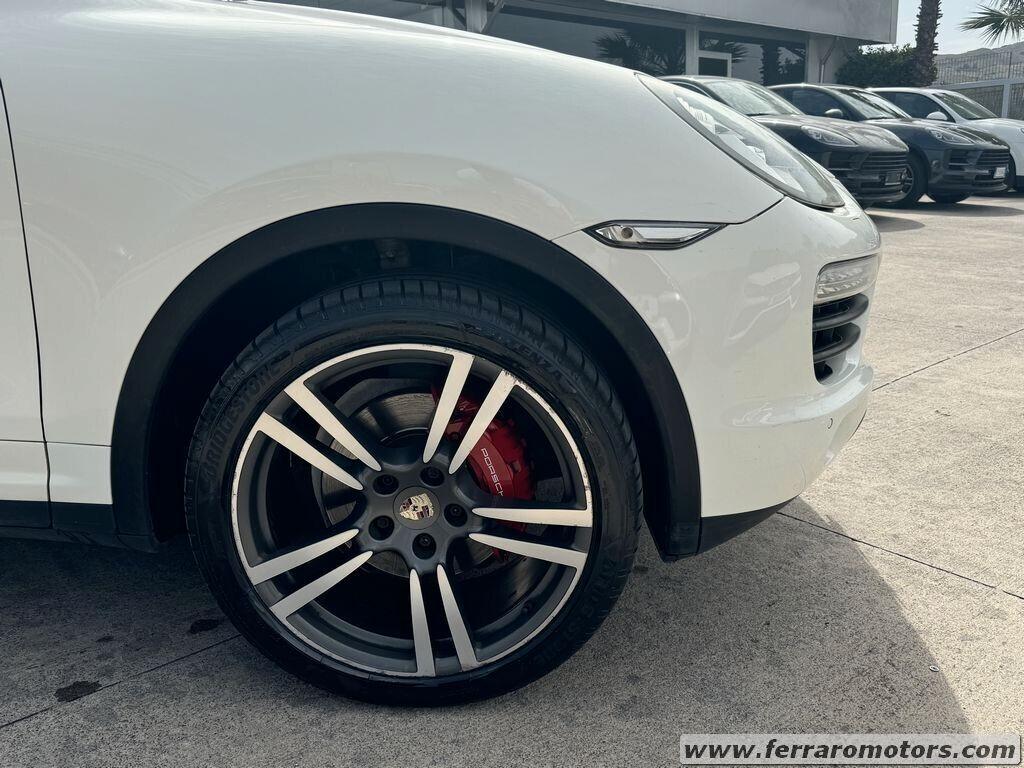 PORSCHE CAYENNE TETTO PANORAMICO A SOLI 219 EURO AL MESE