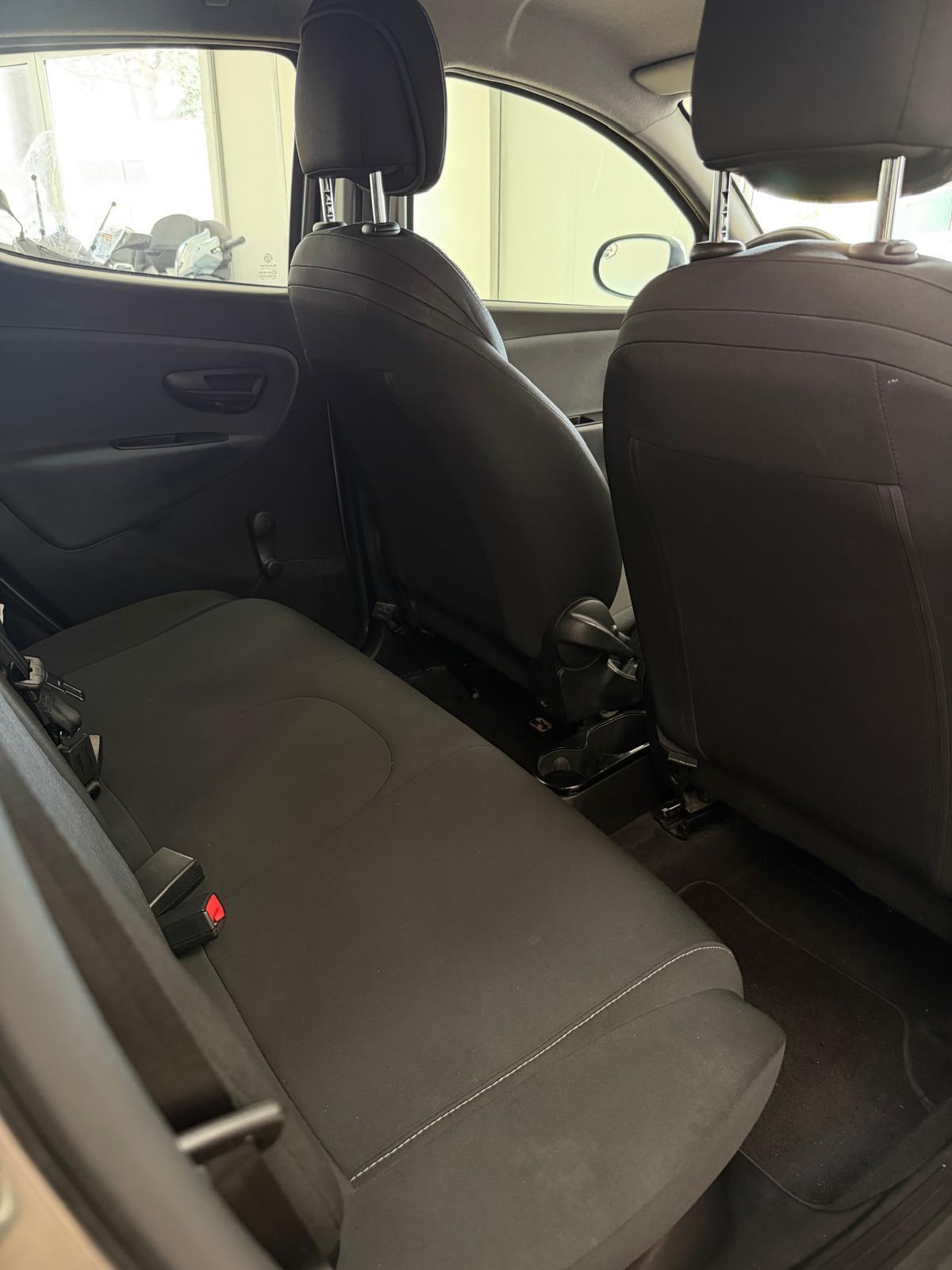 Lancia Ypsilon 1.0 FireFly 5 porte S&S Hybrid