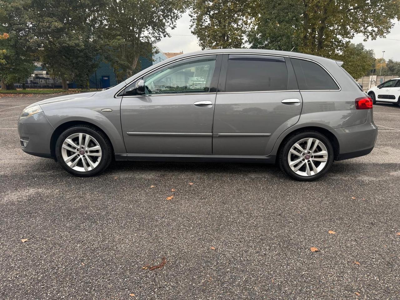 Fiat Croma 2.2 MPI 16V EMOTION