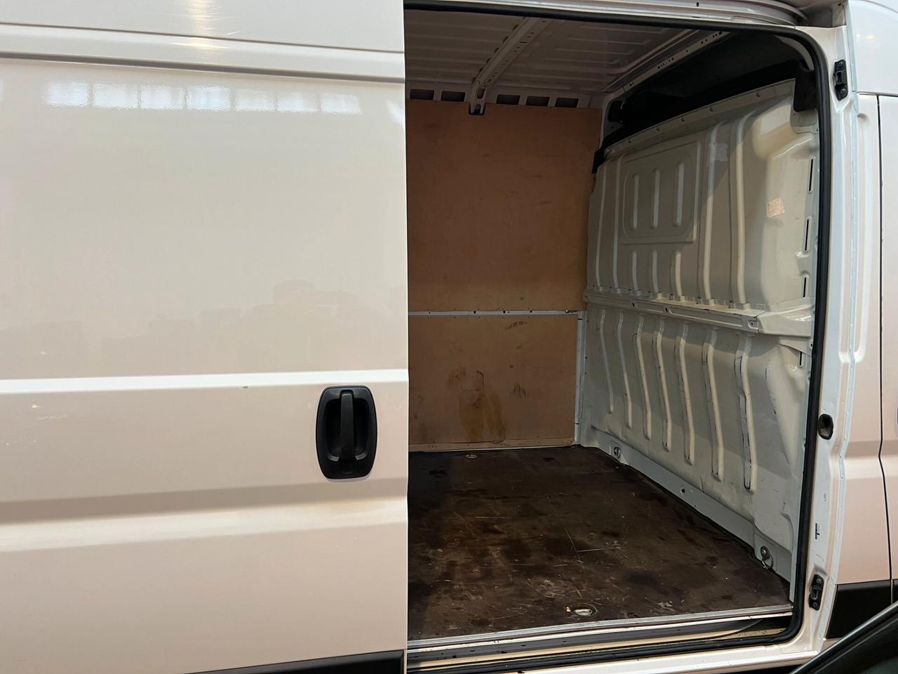 Peugeot Boxer 330 2.2 BlueHDi 140 L3H2