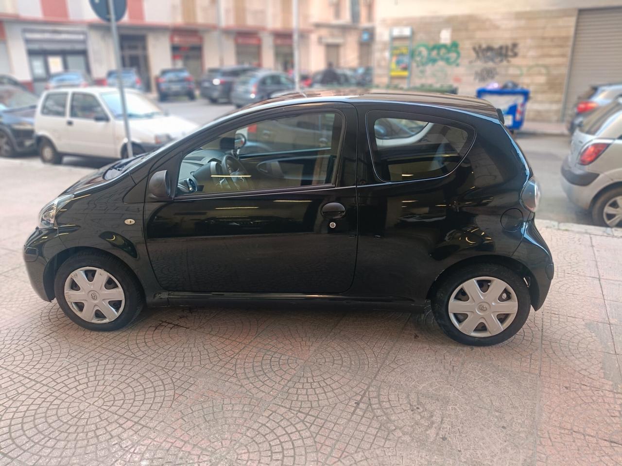 TOYOTA AYGO 1.0-Unipro-NEOPATENTATI-Euro 3990