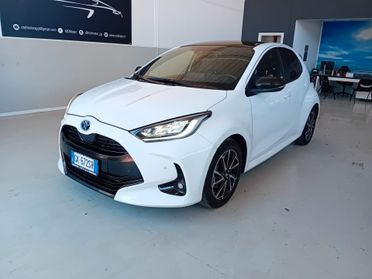 Toyota Yaris 1.5 Hybrid 5 porte Lounge+Tetto Panoramico