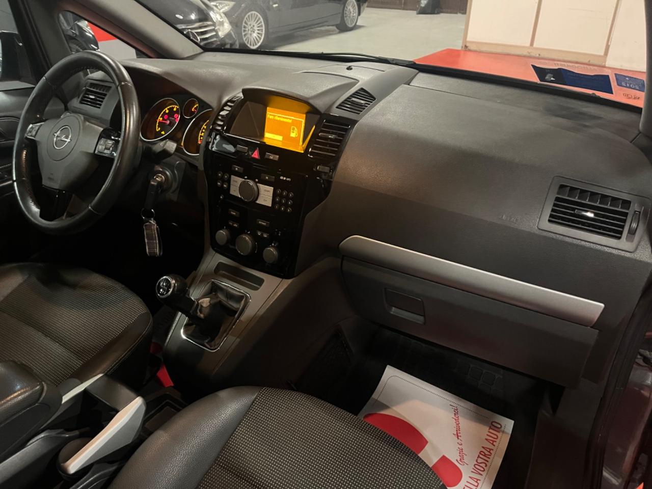 Opel Zafira 7 POSTI COSMO
