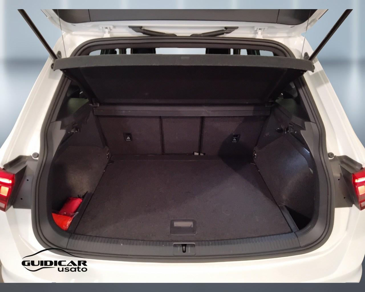 VOLKSWAGEN Tiguan II 2021 - Tiguan 2.0 tdi R-Line 150cv dsg