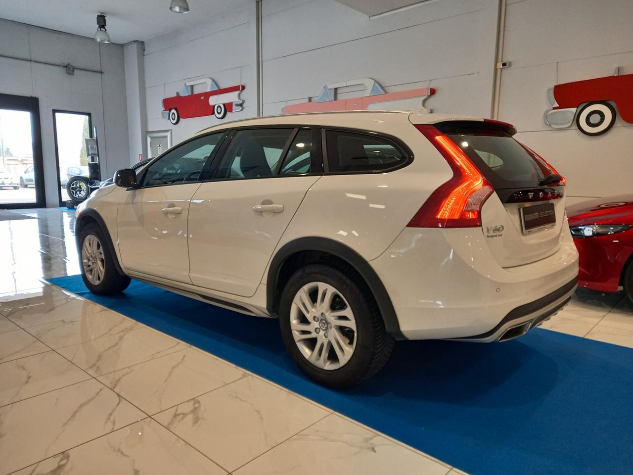 Volvo V60 Cross Country UNICO PROP