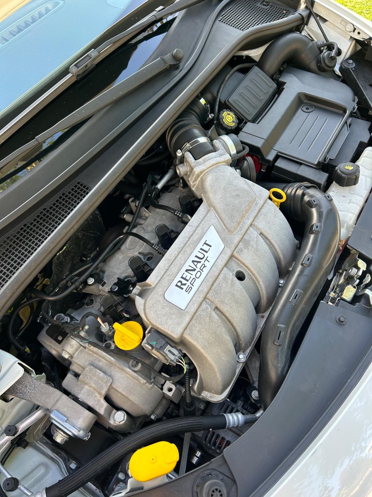 Renault Clio RS F1 Team R27