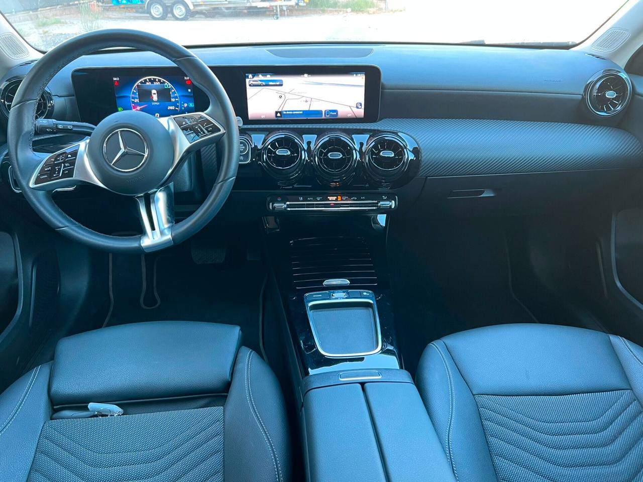 Mercedes-benz A 180 d Automatic AMG Line Advanced Plus -2025