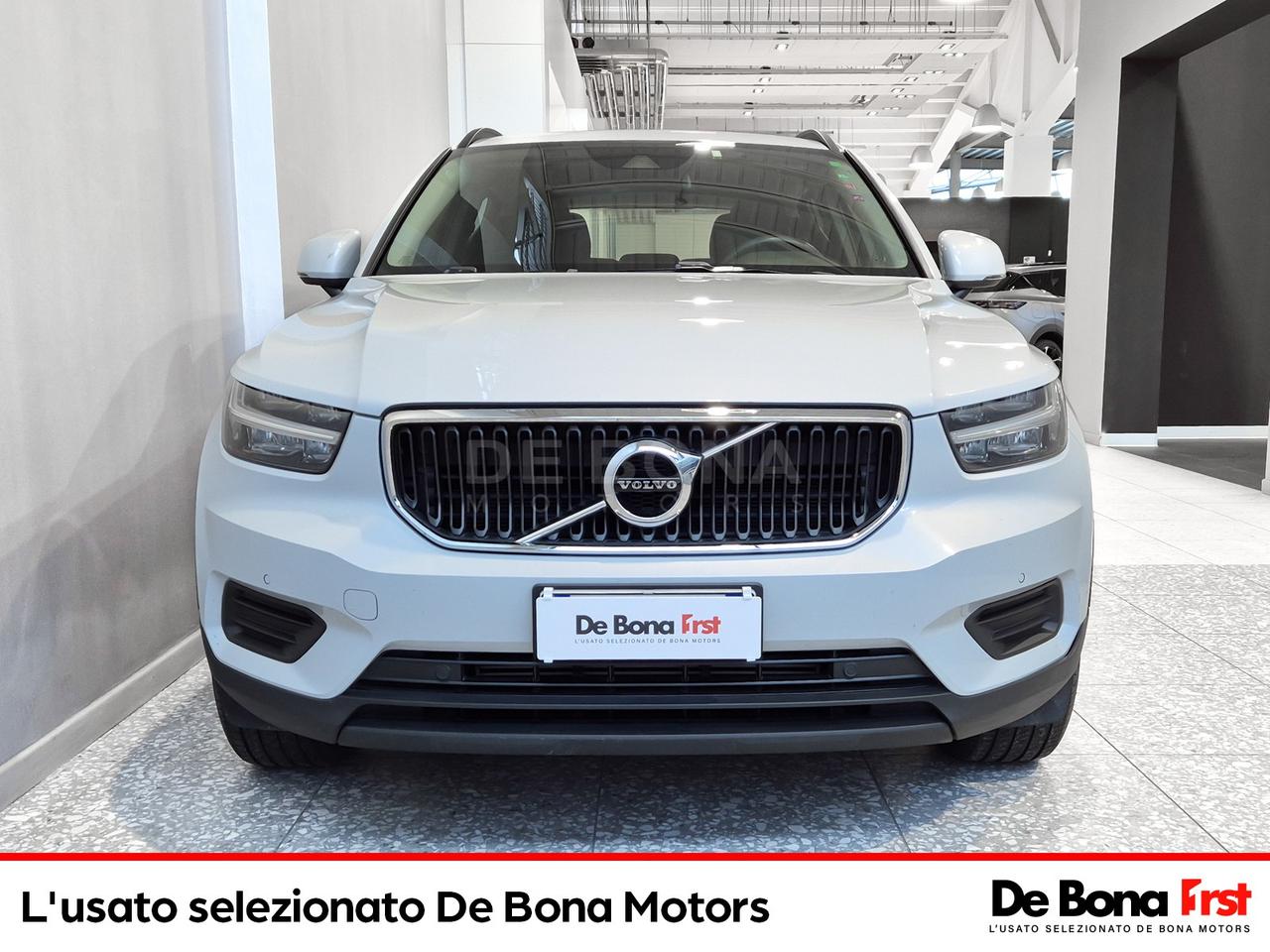 Volvo XC40 1.5 t3 momentum core 163cv my21
