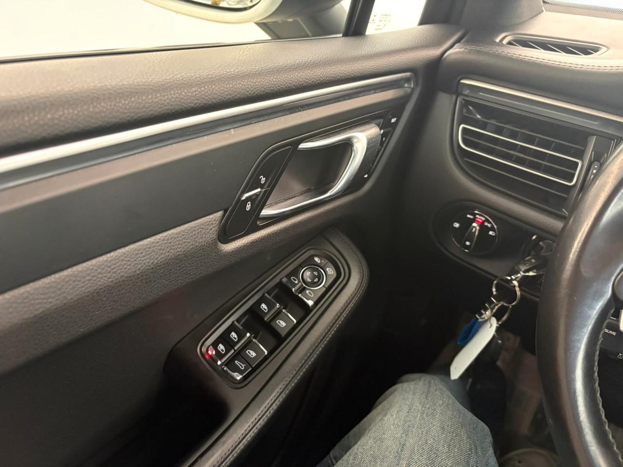 Porsche Macan 2.0 245cv pdk