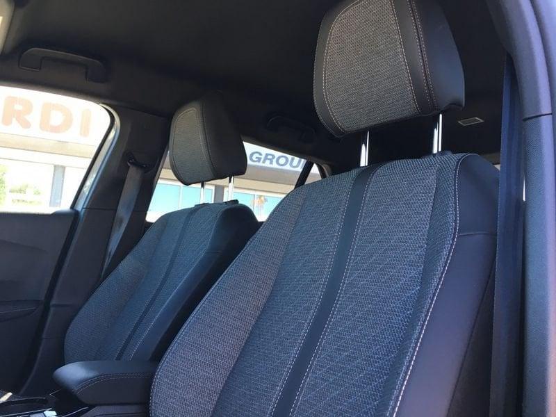 Peugeot 2008 PureTech 100 Allure SUPER-OFFERTA!! PARI AL NUOVO