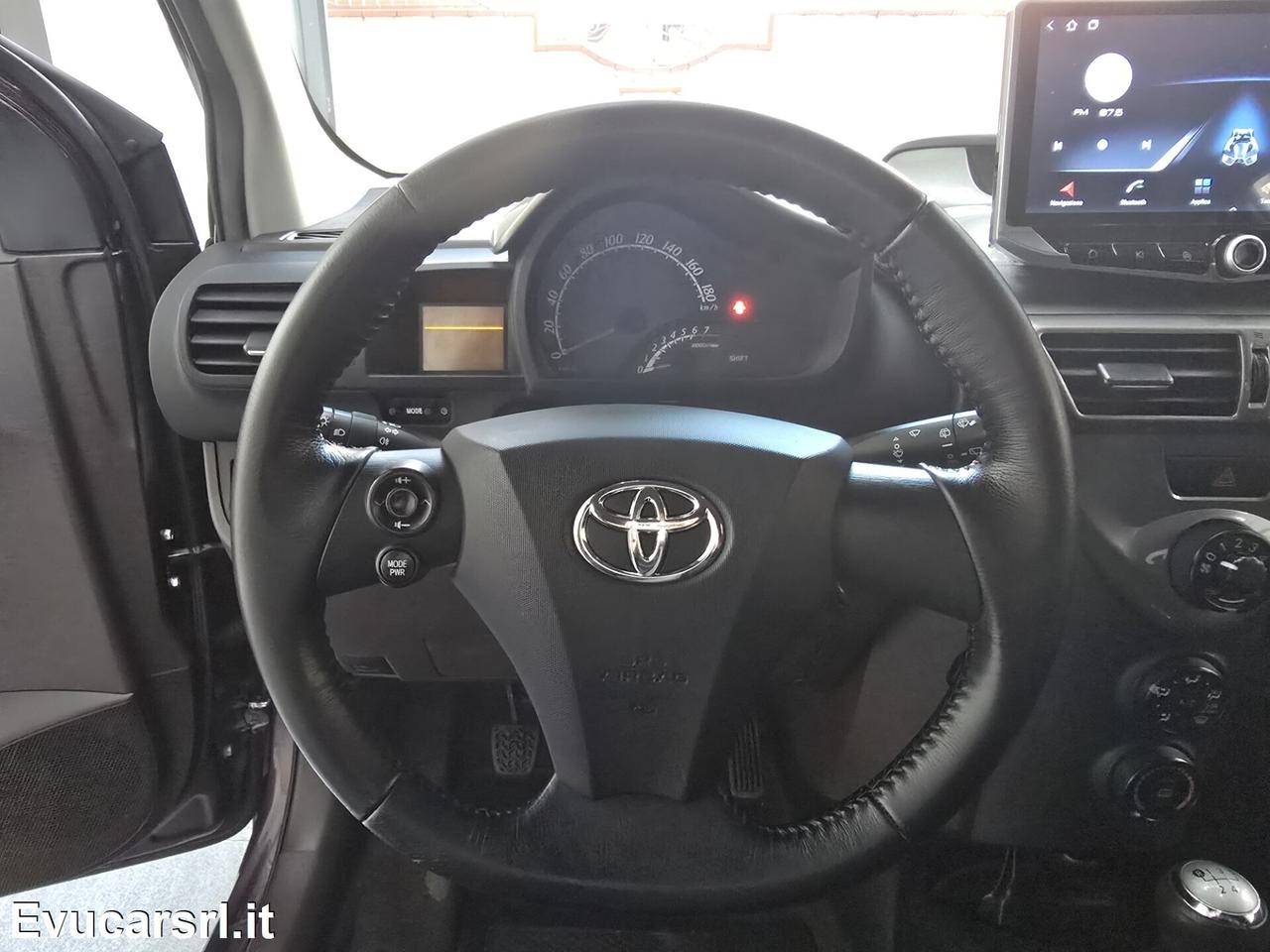 Toyota iQ 1.0