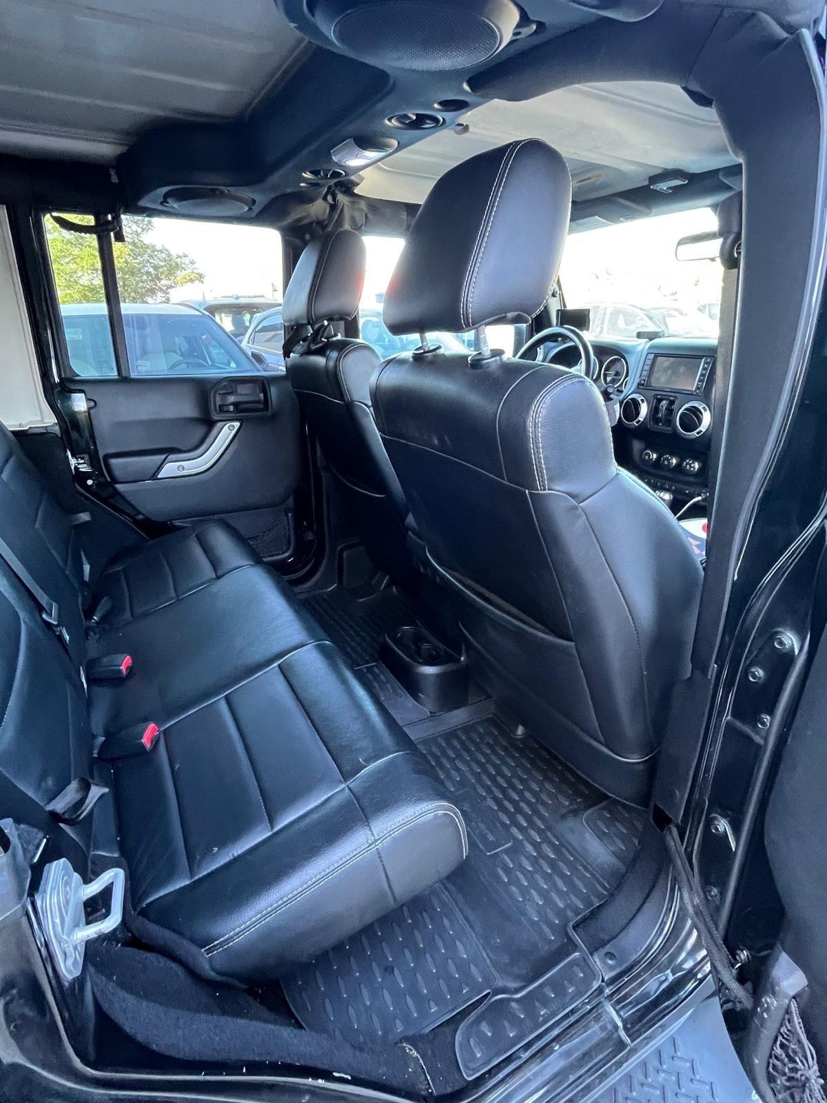 Jeep Wrangler Unlimited 2.8 CRD DPF Sahara Auto