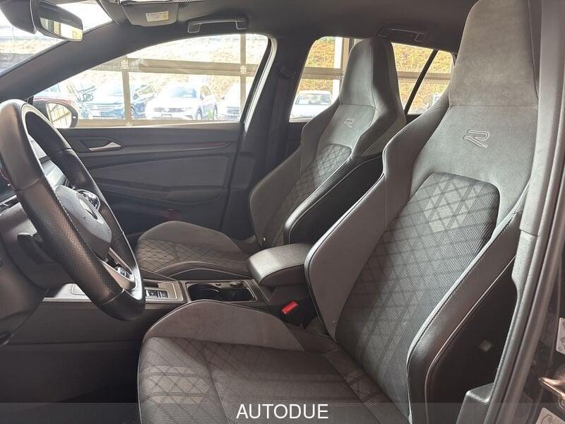 Volkswagen Golf 8 2.0 TDI R-LINE 150CV DSG