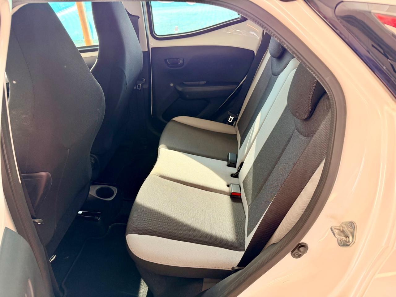 Toyota Aygo 1.000 benzina 69cv Neopatentati