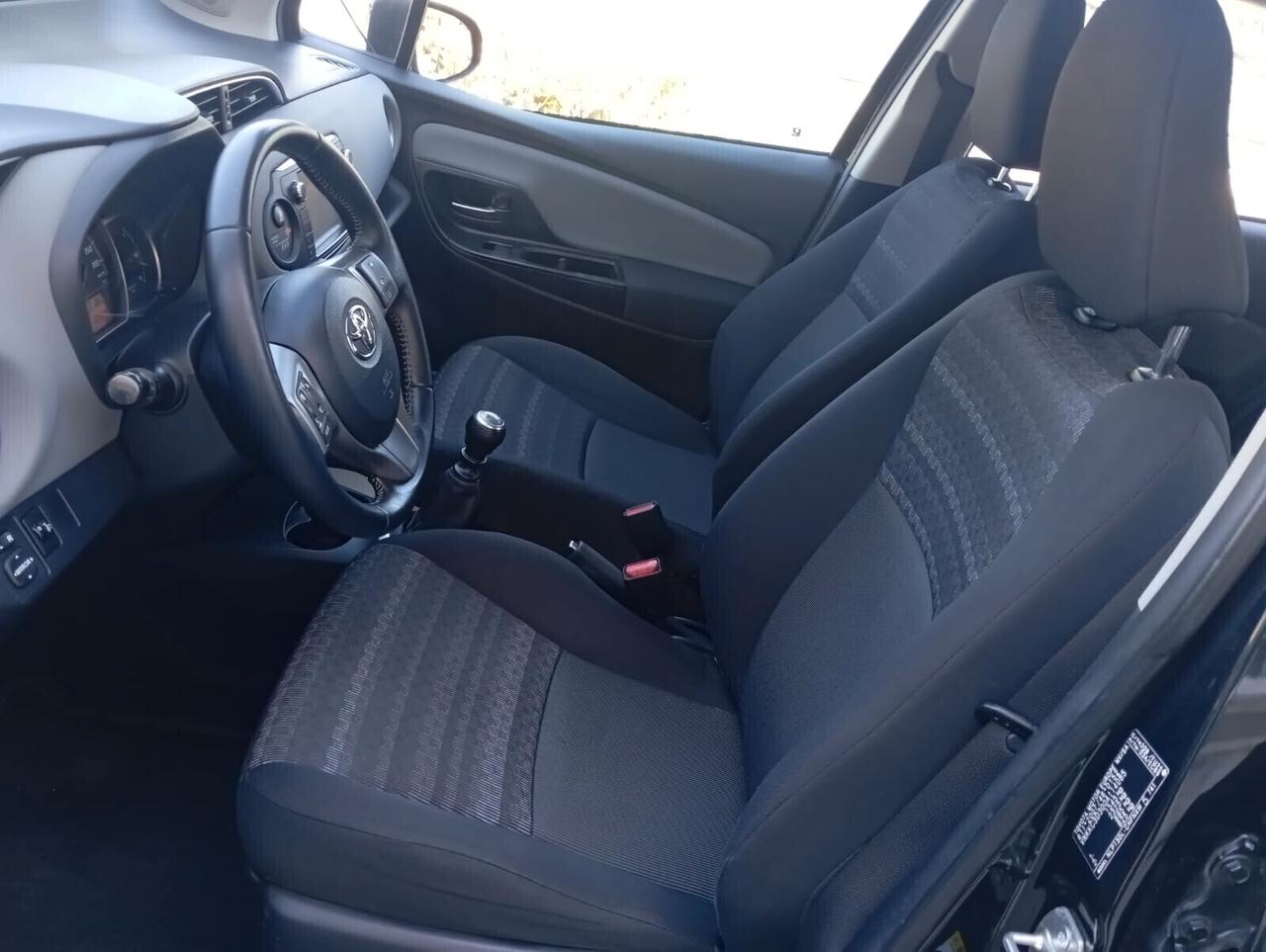 Toyota Yaris 1.4 D 90CV 6M 5 PORTE ACTIVE unipro ben tenuta
