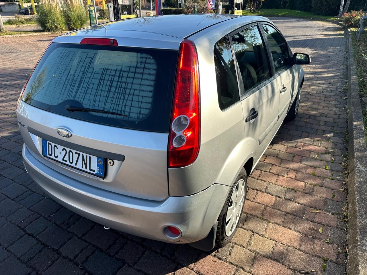 Ford Fiesta 1.2 benz 2006 NEOPATENTATI