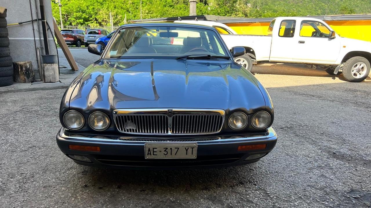 Jaguar XJ XJ6 3.2 cat manuale