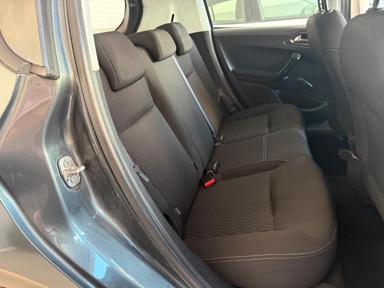 PEUGEOT 208 1.2 BENZINA 114.000 KM 2017
