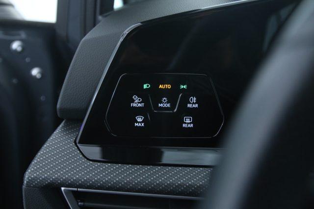 VOLKSWAGEN Golf 1.5 TSI 150 CV EVO ACT R-Line IQ.Light LED