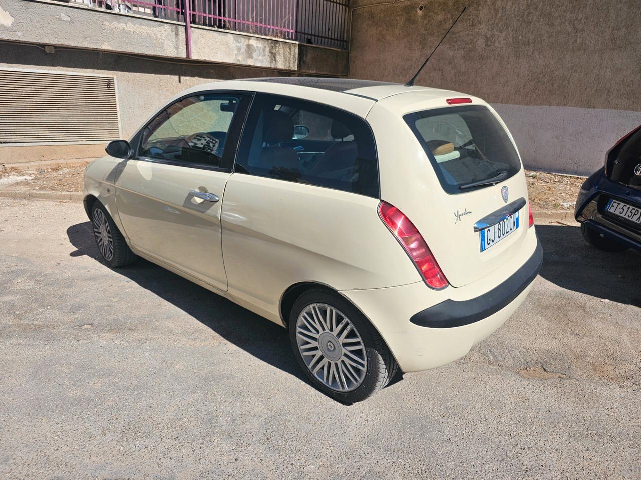 Lancia Ypsilon Platino