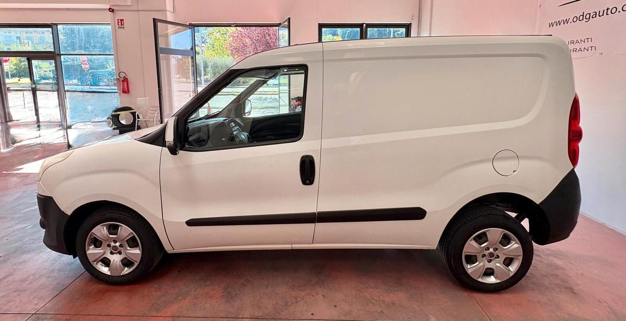 FURGONE FIAT DOBLO DIESEL 1.6 CV 105 Km 196.085 Certificati