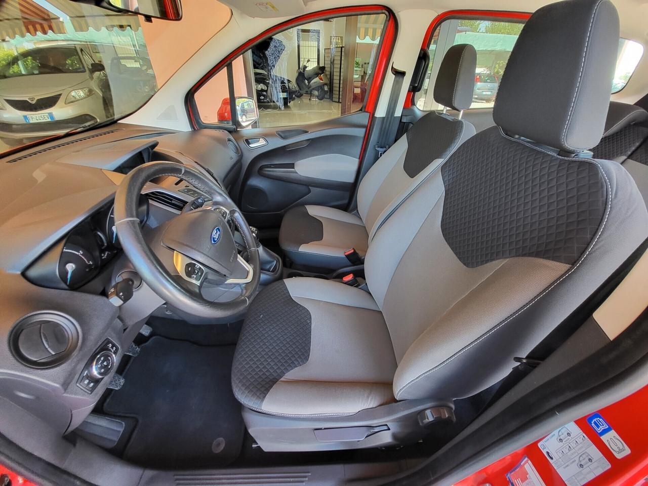 Ford Tourneo Courier 1.5 TDCI 75 CV Sport