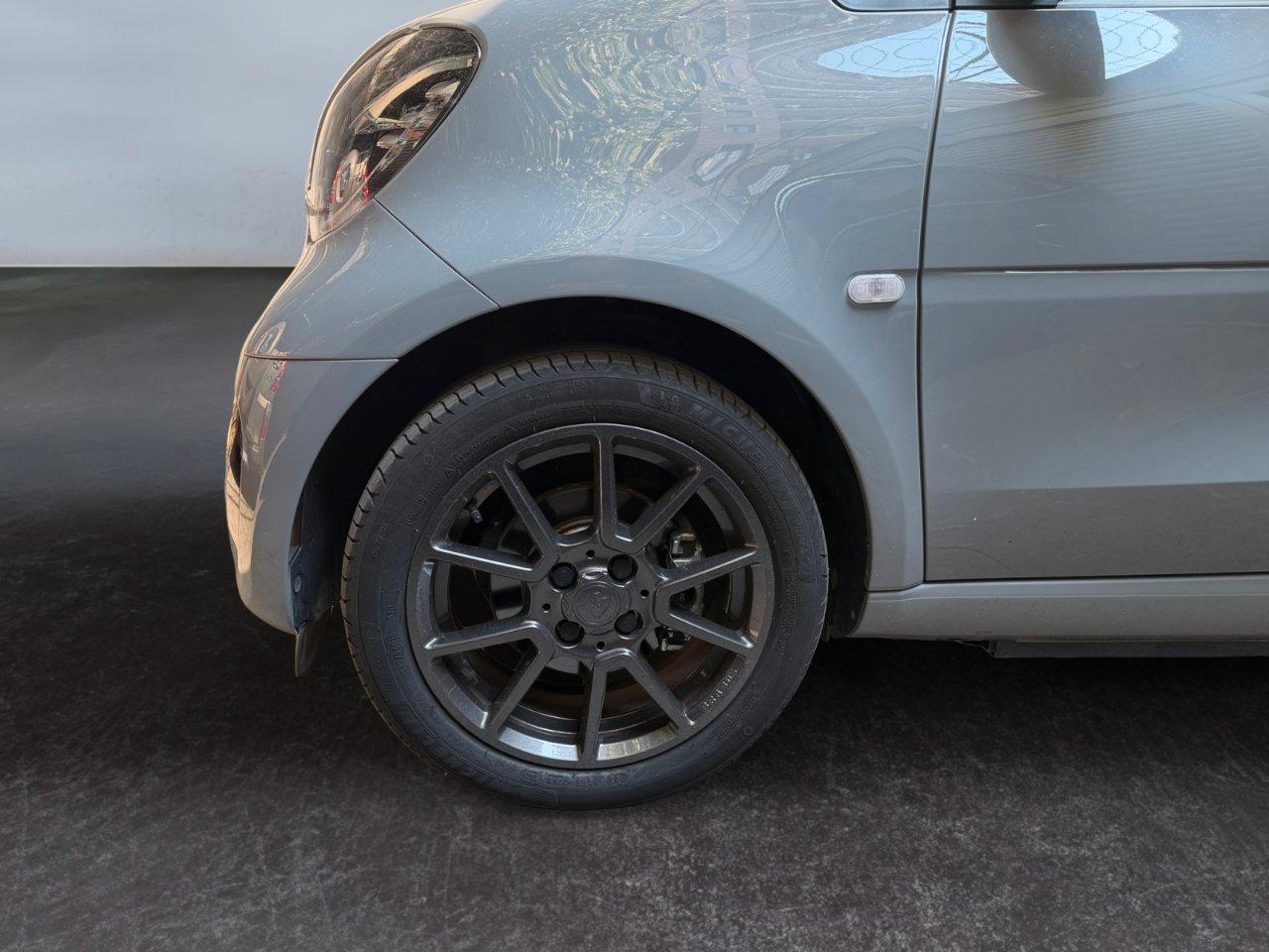 Smart fortwo eq racingrey 22kW