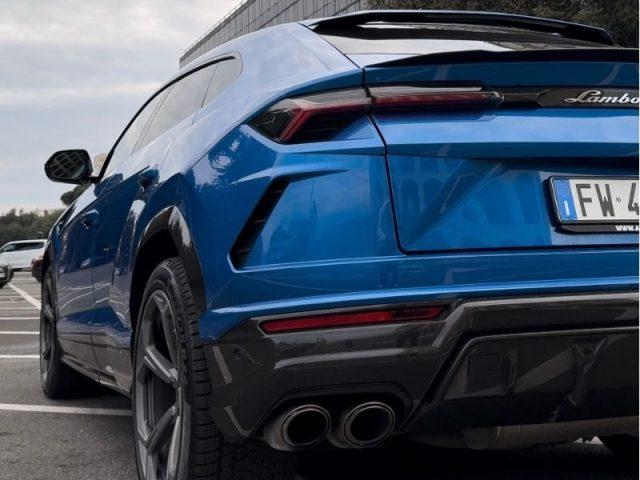 LAMBORGHINI Urus 4.0 Carbon Fiber Package -Akrapovic-