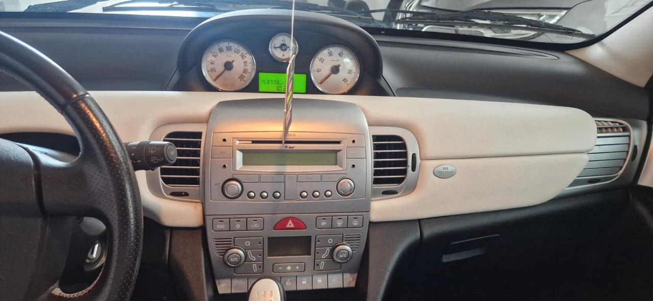 Lancia Ypsilon 1.2 69 CV Elle