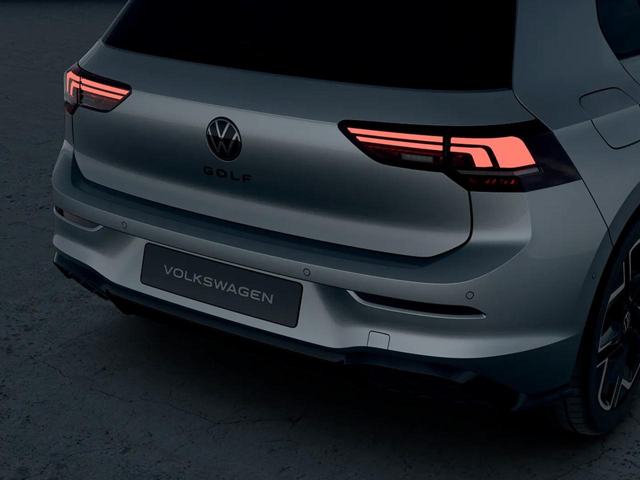 Volkswagen Golf 1.5 etsi r-line plus 150cv dsg