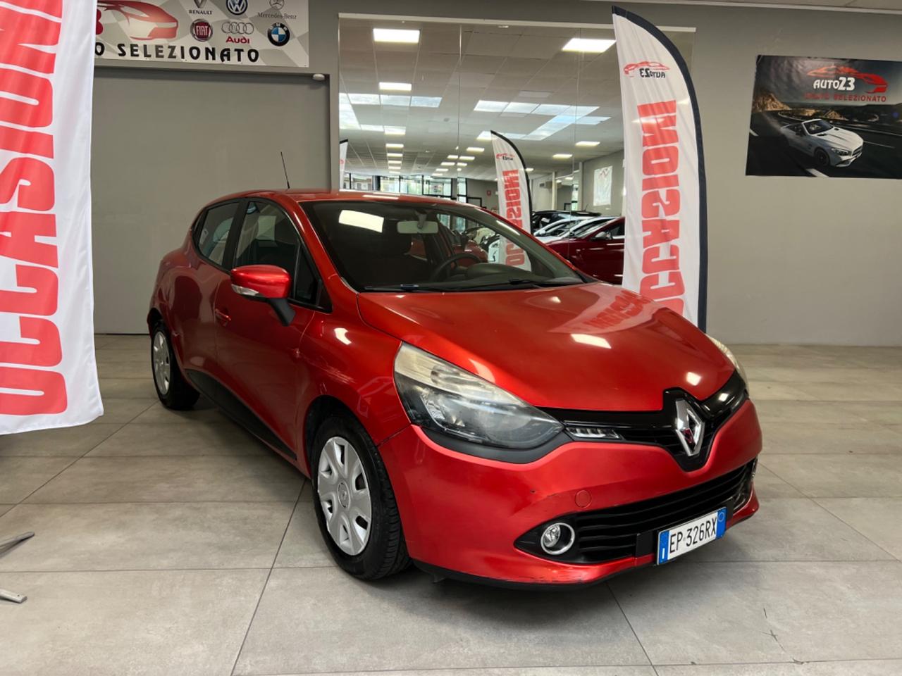 Renault Clio 1.2 75CV 5 porte Wave Ok Neopatentati