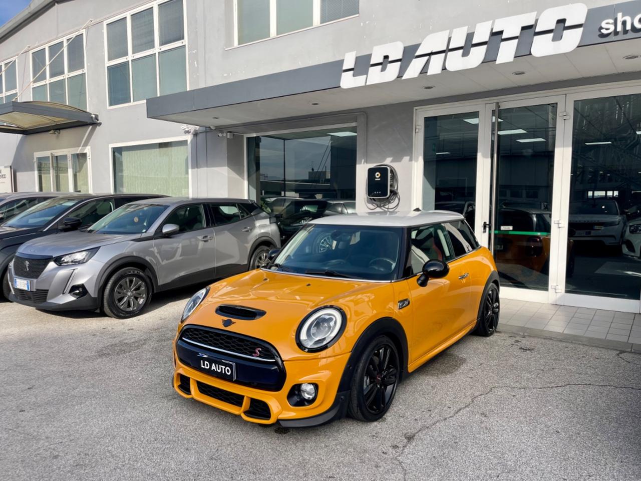 Mini Mini 2.0 Cooper SD allestimento JKW