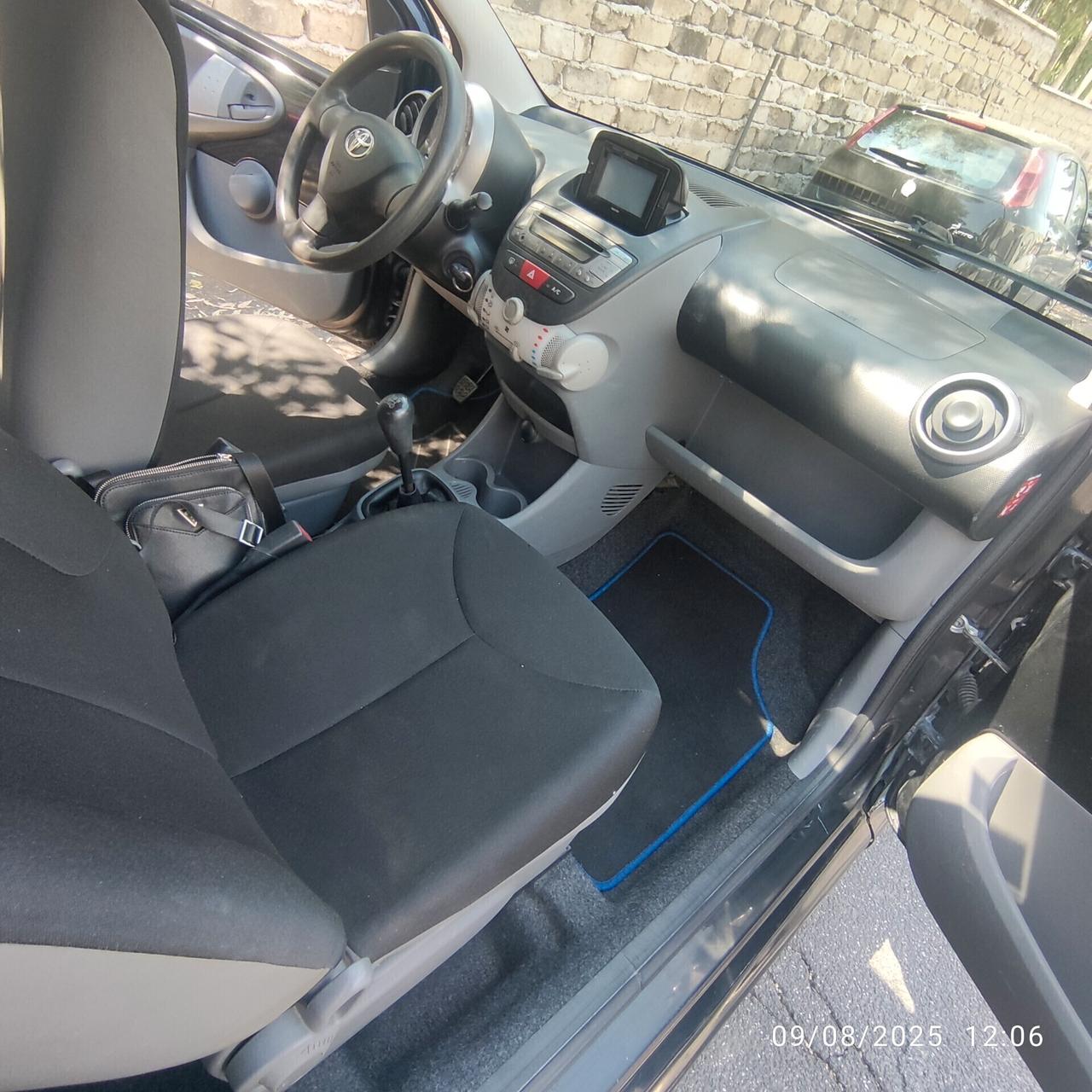Toyota Aygo 1.0 12V VVT-i 3 porte Lounge Connect
