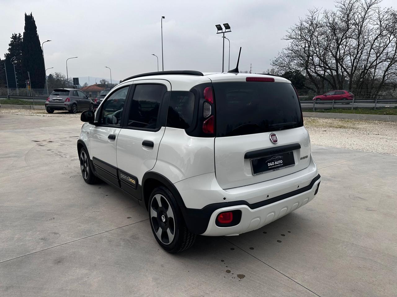 Fiat Panda 1.0 Hybrid Pandina CROSS