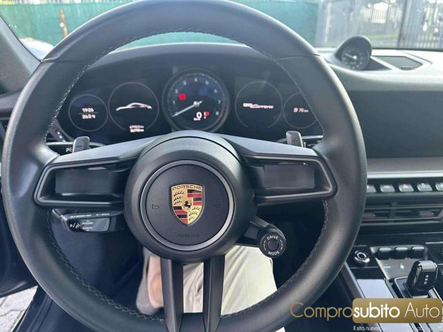 PORSCHE 911 Carrera