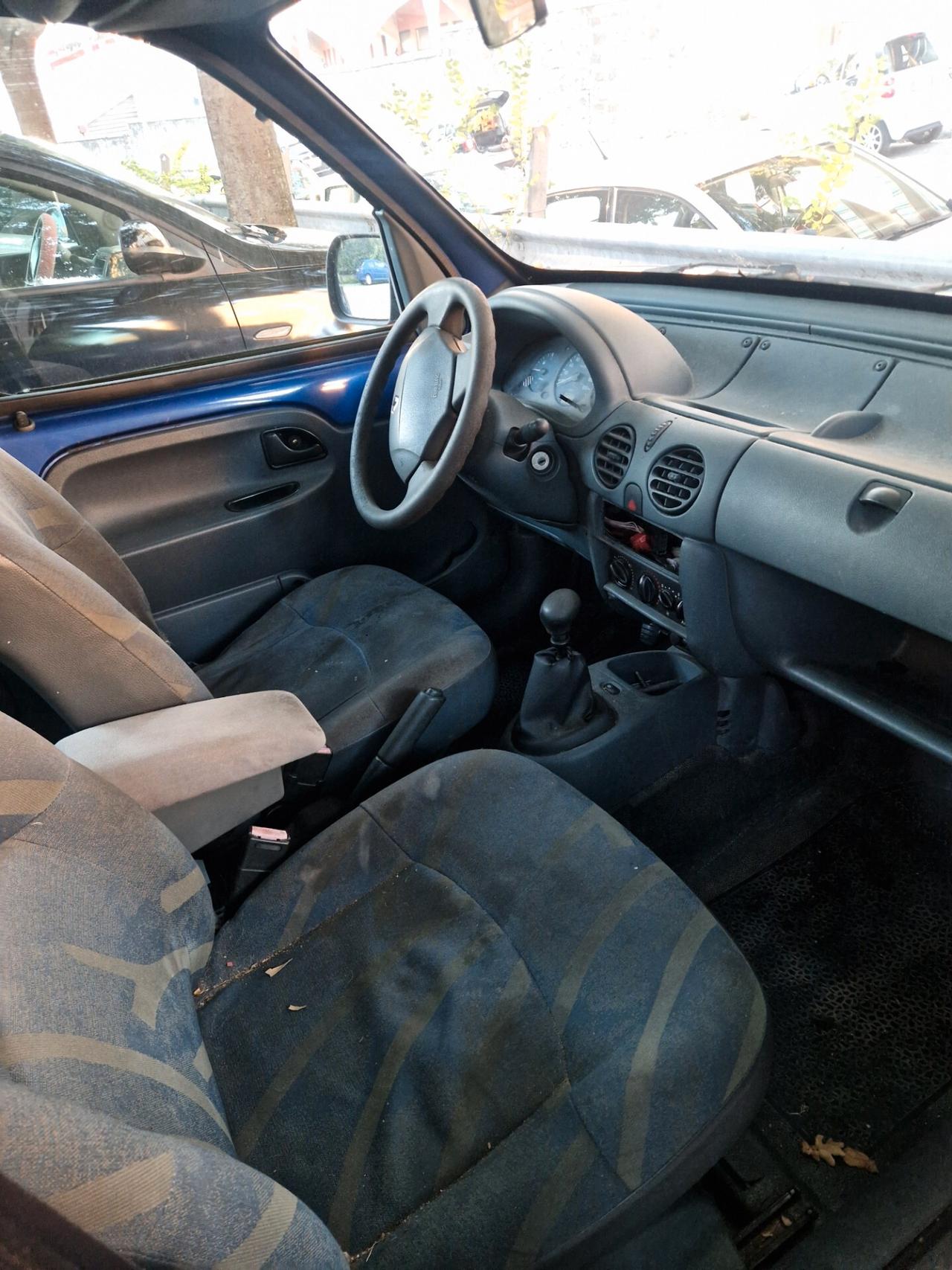 Renault Kangoo 1.4 benz 75 CV - Motore KO