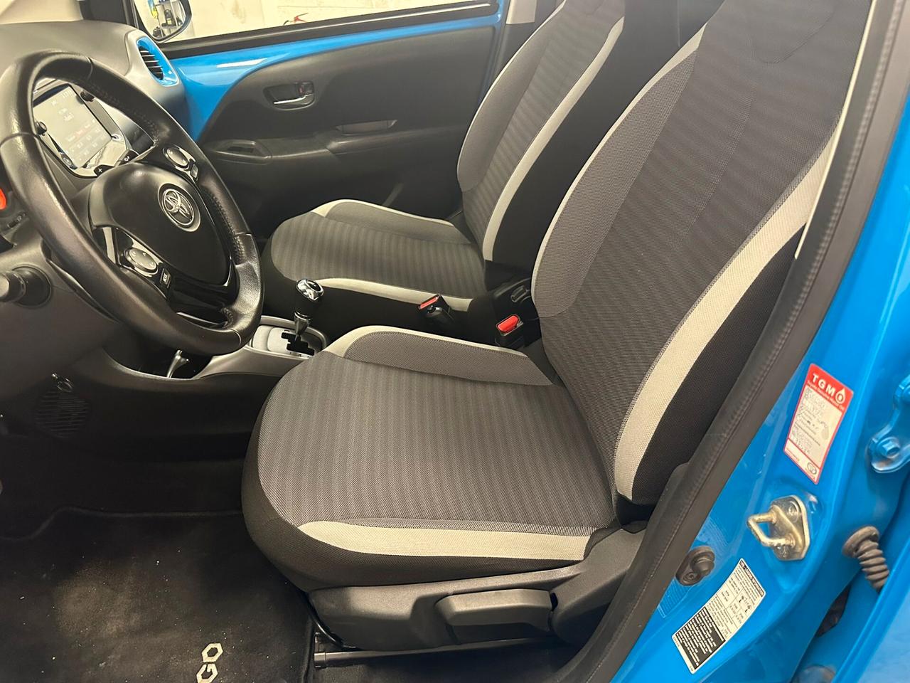 Toyota Aygo Connect 1.0 VVT-i 72 CV 5 porte x-cool CAMBIO AUTOMATICO