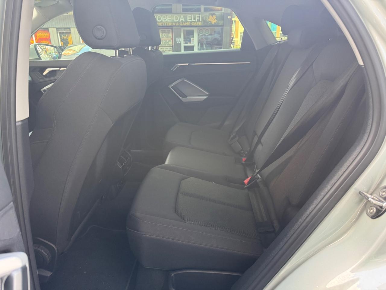 Audi Q3 SPB 35 TFSI S line edition