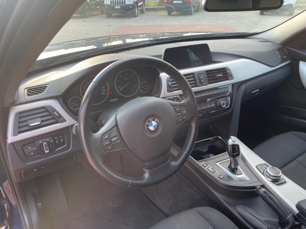 Bmw 318 318d Touring Business Advantage aut.