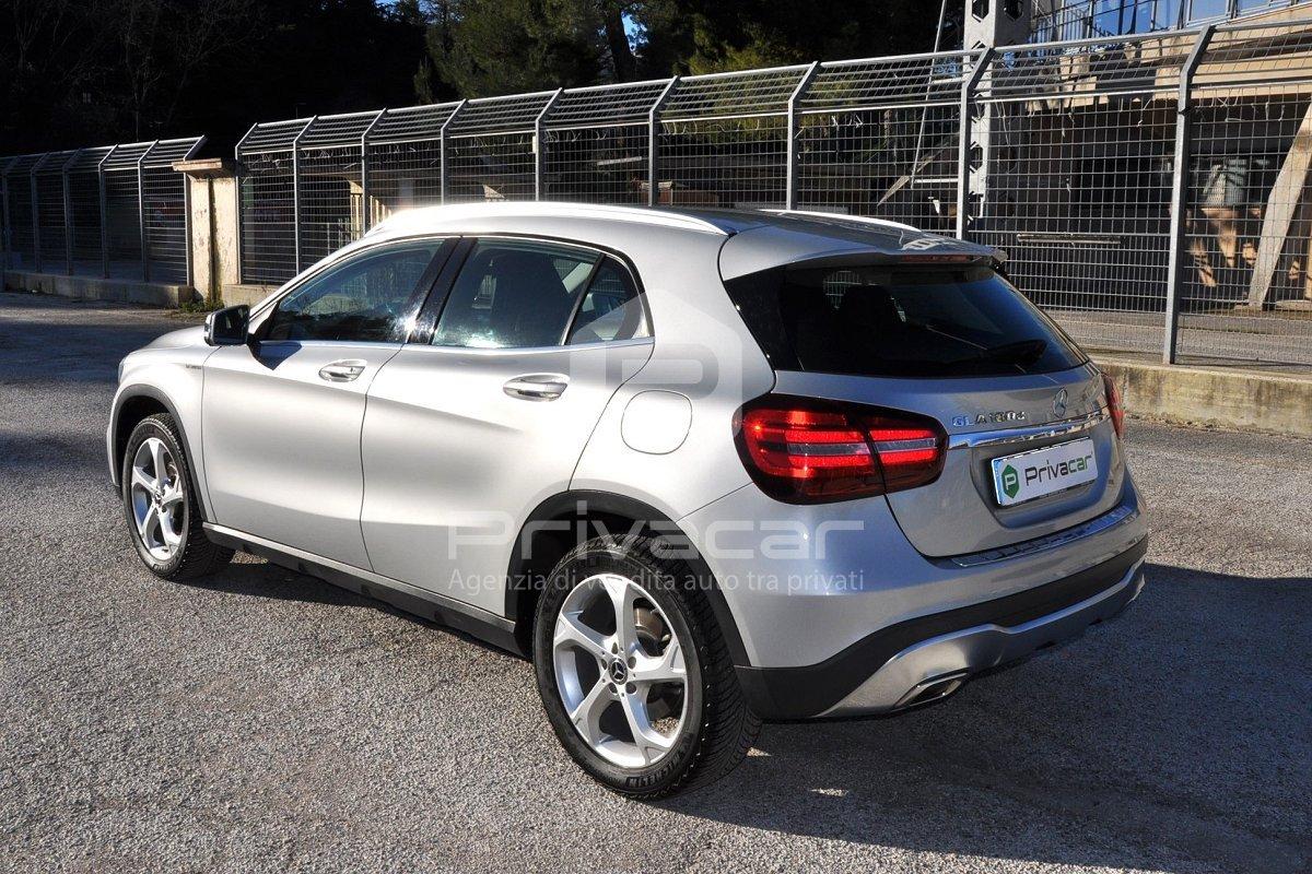 MERCEDES GLA 180 d Automatic Sport