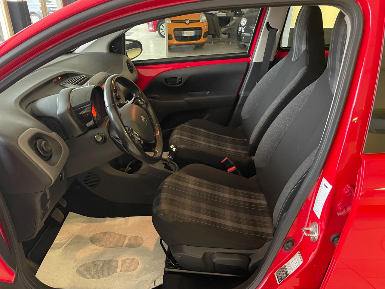 Peugeot 108 VTi 72 ETG 5 porte Active - Nessun vincolo -