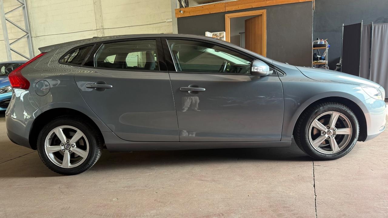 Volvo V40 D2 Business