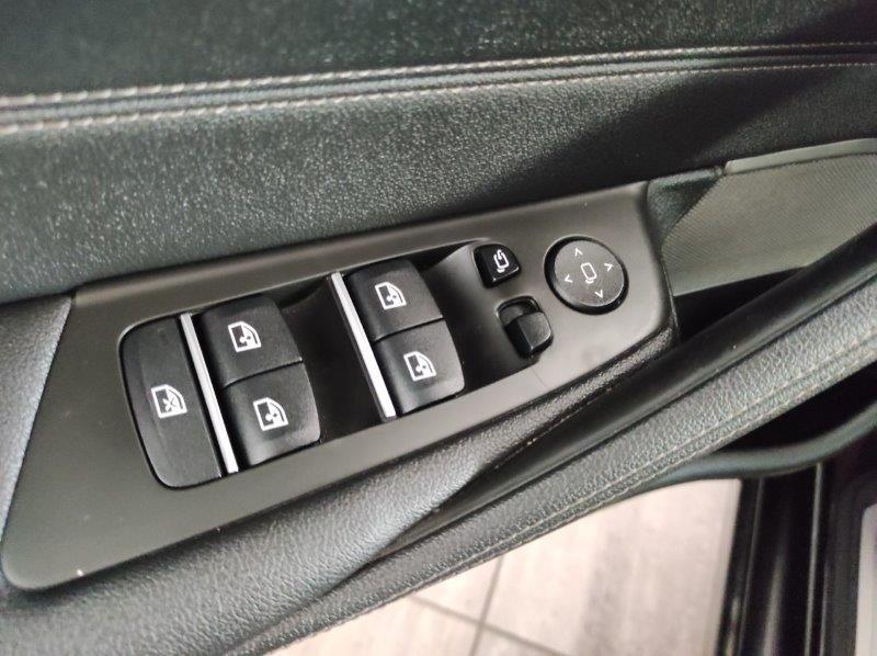 BMW Serie 5(G30/31/F90) - 520d 48V Business